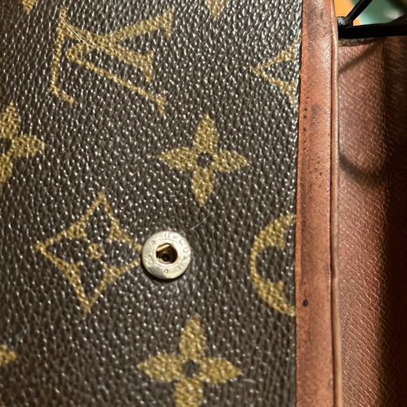 Authentic Louis Vuitton vintage wallet - Picture 10 of 16